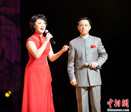 于魁智、李胜素随“文化中国 辛亥百年”艺术团赴日演出
